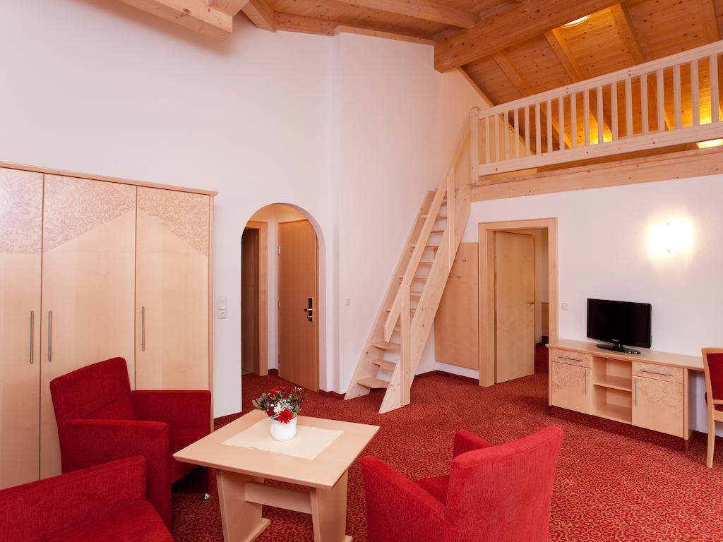 Erlebnishotel Kitzbuehler Horn Oberndorf in Tirol Exterior foto